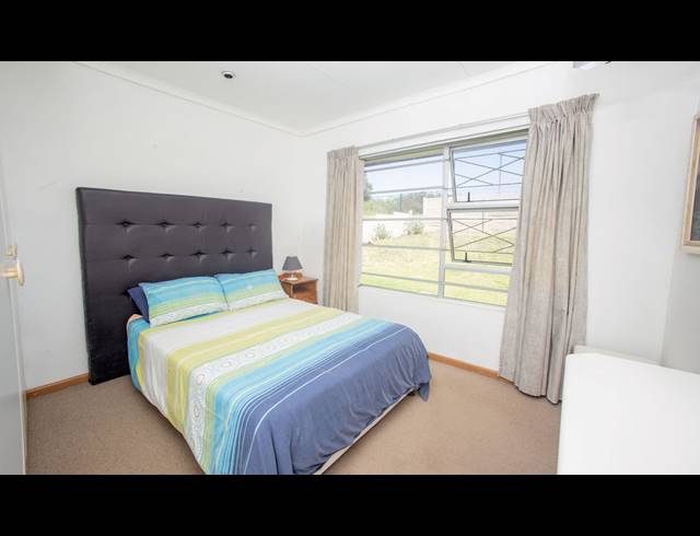 4 BEDROOM HOUSE FOR SALE IN QUEENSBERRY BAY